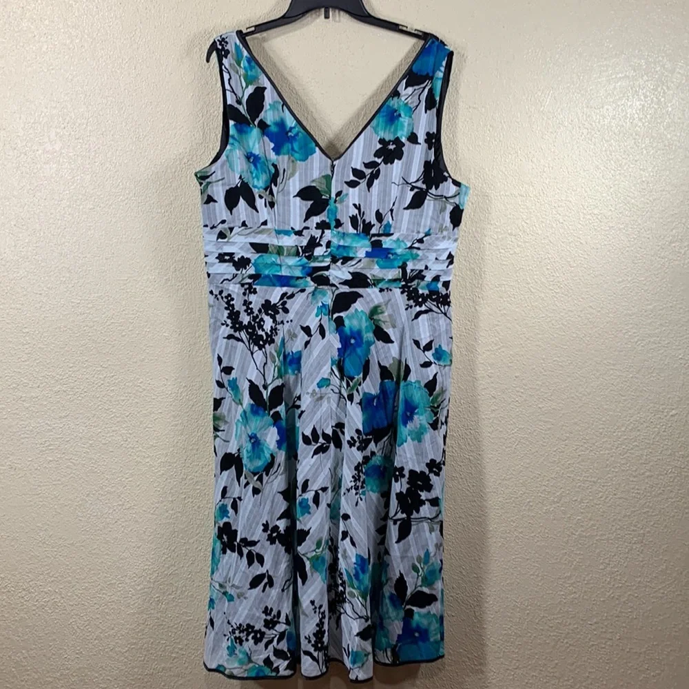 Avenue Dress Blue Black Midi Floral 18 Lined Sleeveless V-Neck Back Zipper - Picture 8 of 16
